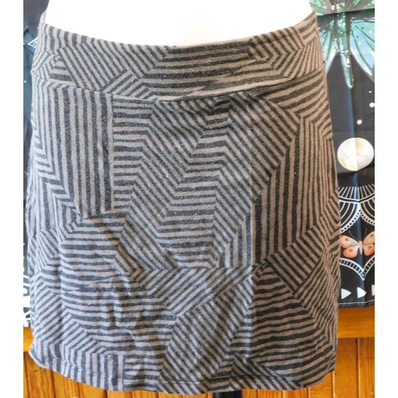 Xhilaration Gothic Black And Grey Geometric Mini Skirt - Picture 1 of 3